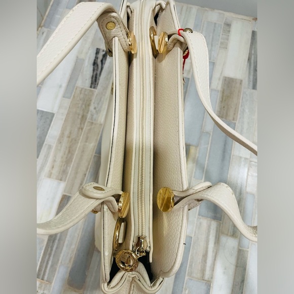 Elegant Cream Concorde Handbag pebbled  faux leather purse - Picture 12 of 16